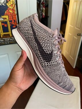 Nike Flyknit Racer Running Shoe in Lavender Size 8.5 Mens